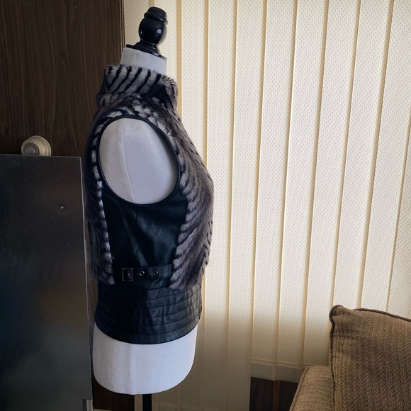 Guess Y2K fuzzy faux fur and vegan leather vest - Picture 6 of 7